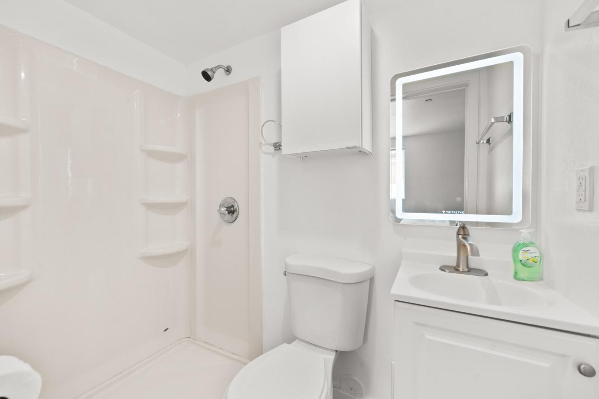Modern Getaway In The Heart Of La Near Usc, Private Room With Share Living Room And Kitchen Los Ángeles Exterior foto
