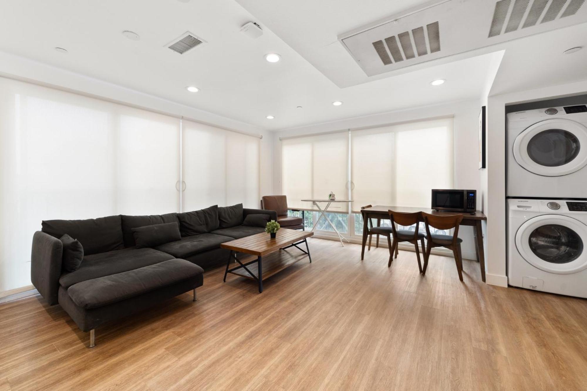 Modern Getaway In The Heart Of La Near Usc, Private Room With Share Living Room And Kitchen Los Ángeles Exterior foto