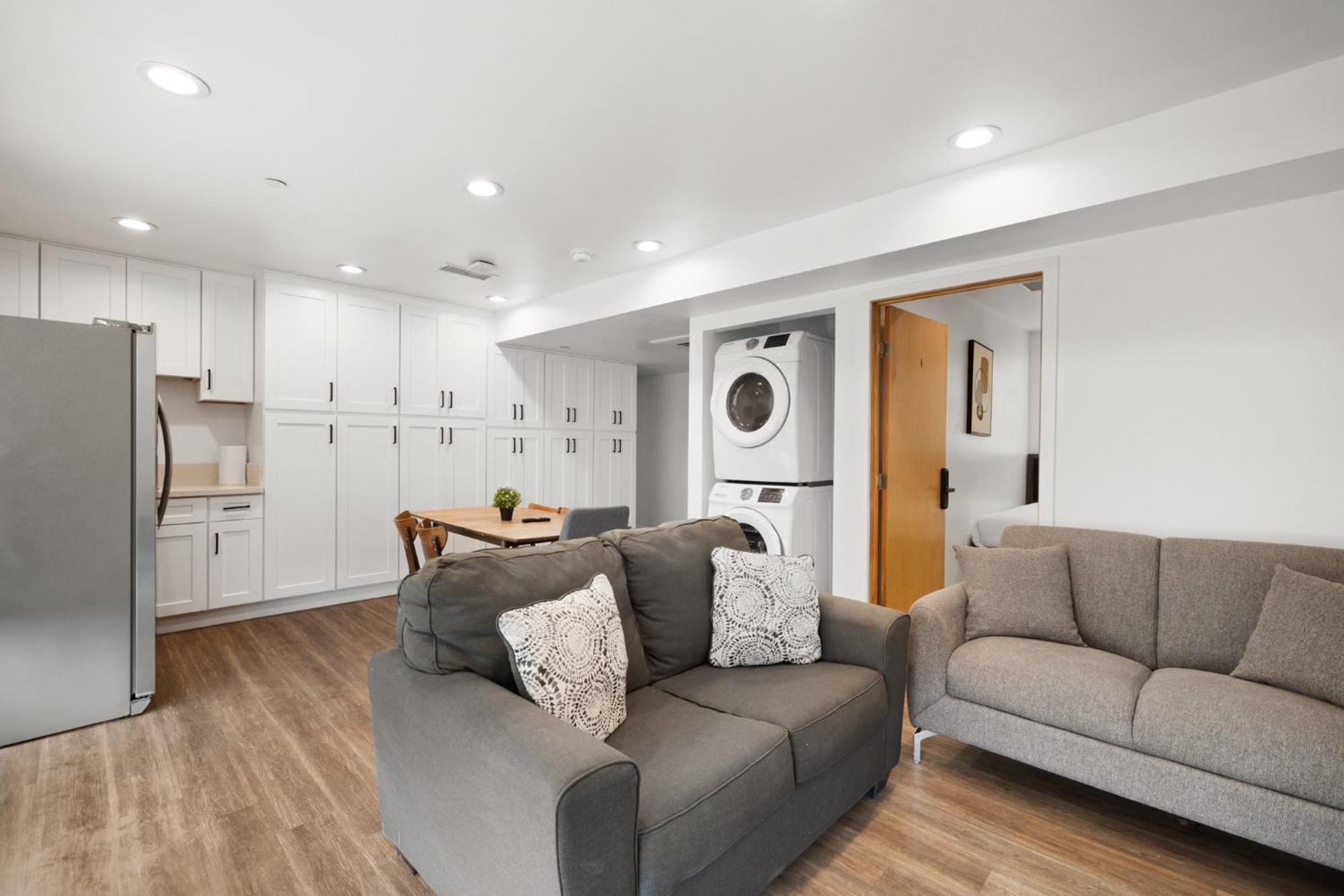 Modern Getaway In The Heart Of La Near Usc, Private Room With Share Living Room And Kitchen Los Ángeles Exterior foto
