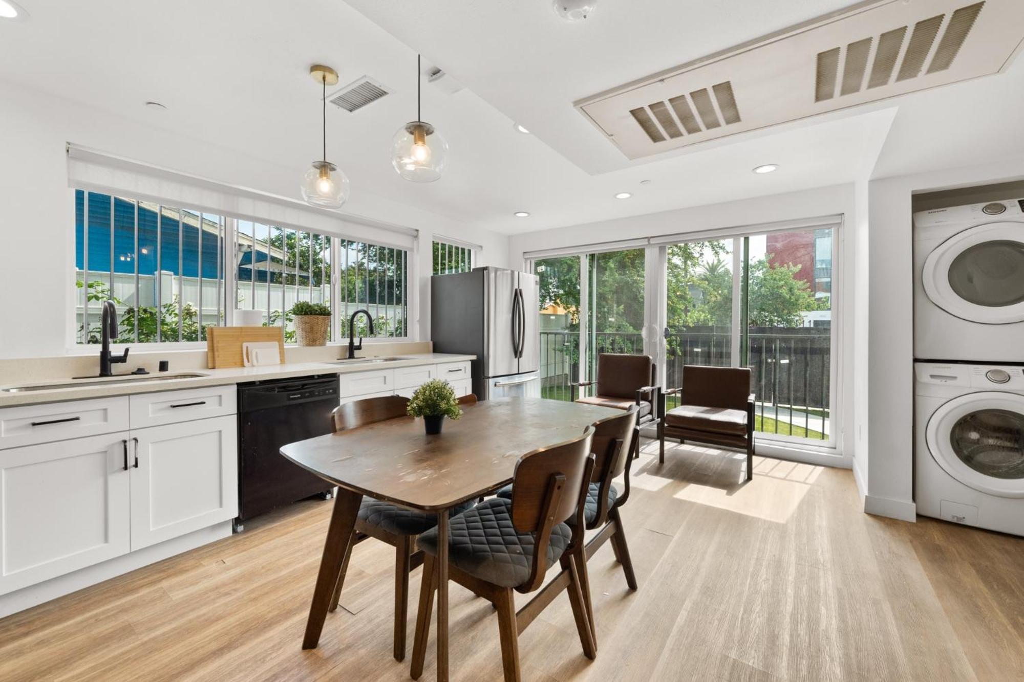 Modern Getaway In The Heart Of La Near Usc, Private Room With Share Living Room And Kitchen Los Ángeles Exterior foto