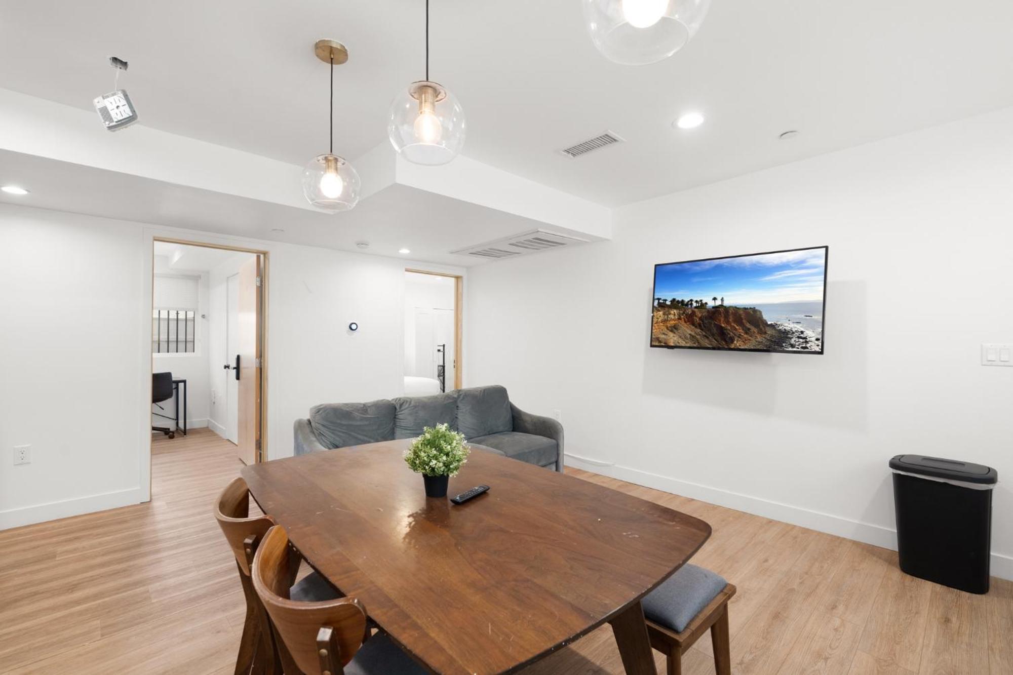 Modern Getaway In The Heart Of La Near Usc, Private Room With Share Living Room And Kitchen Los Ángeles Exterior foto